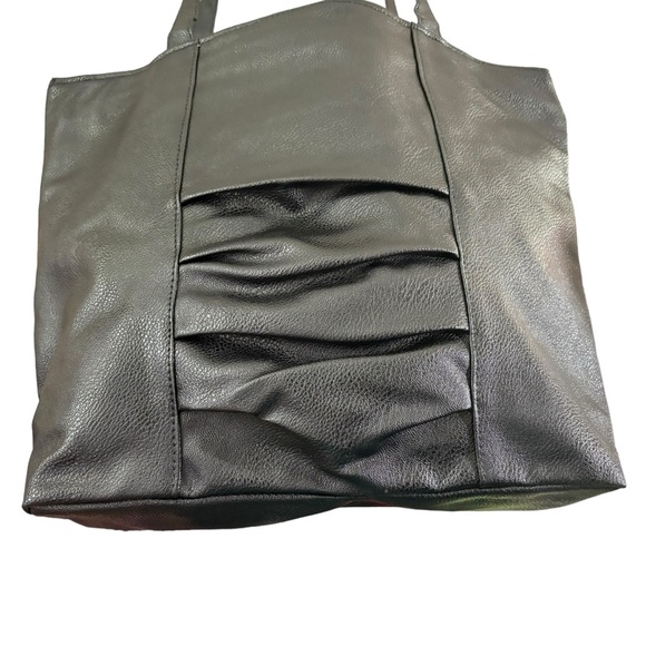 Scrunched Pleat Faux Leather Fashion Tote Bag - Picture 3 of 7